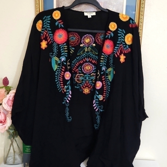 Umgee Sweaters - Umgee S/M Kimono Floral Embroidered Duster cardigan Boho lagenlook